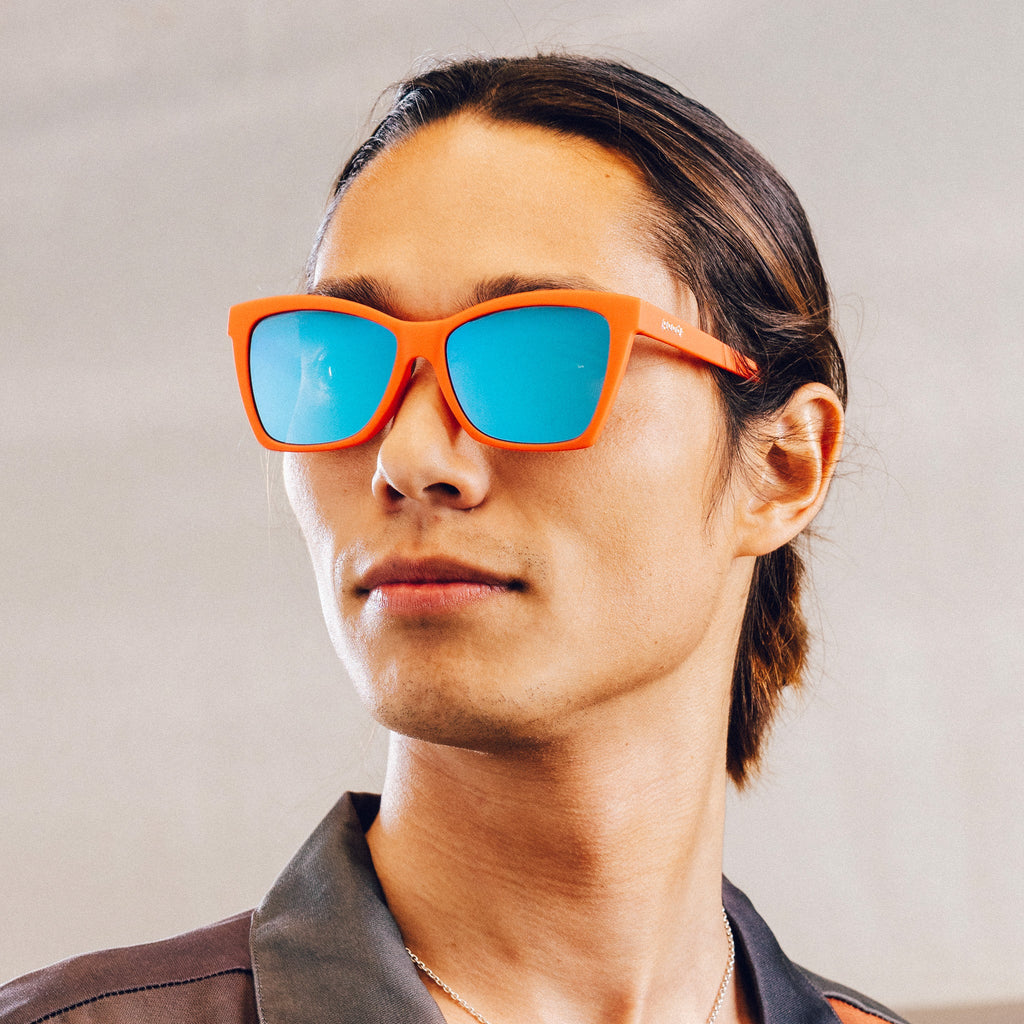 Kisses Canvas, Sells It for Fortune - Fresh Polarized Sunglasses