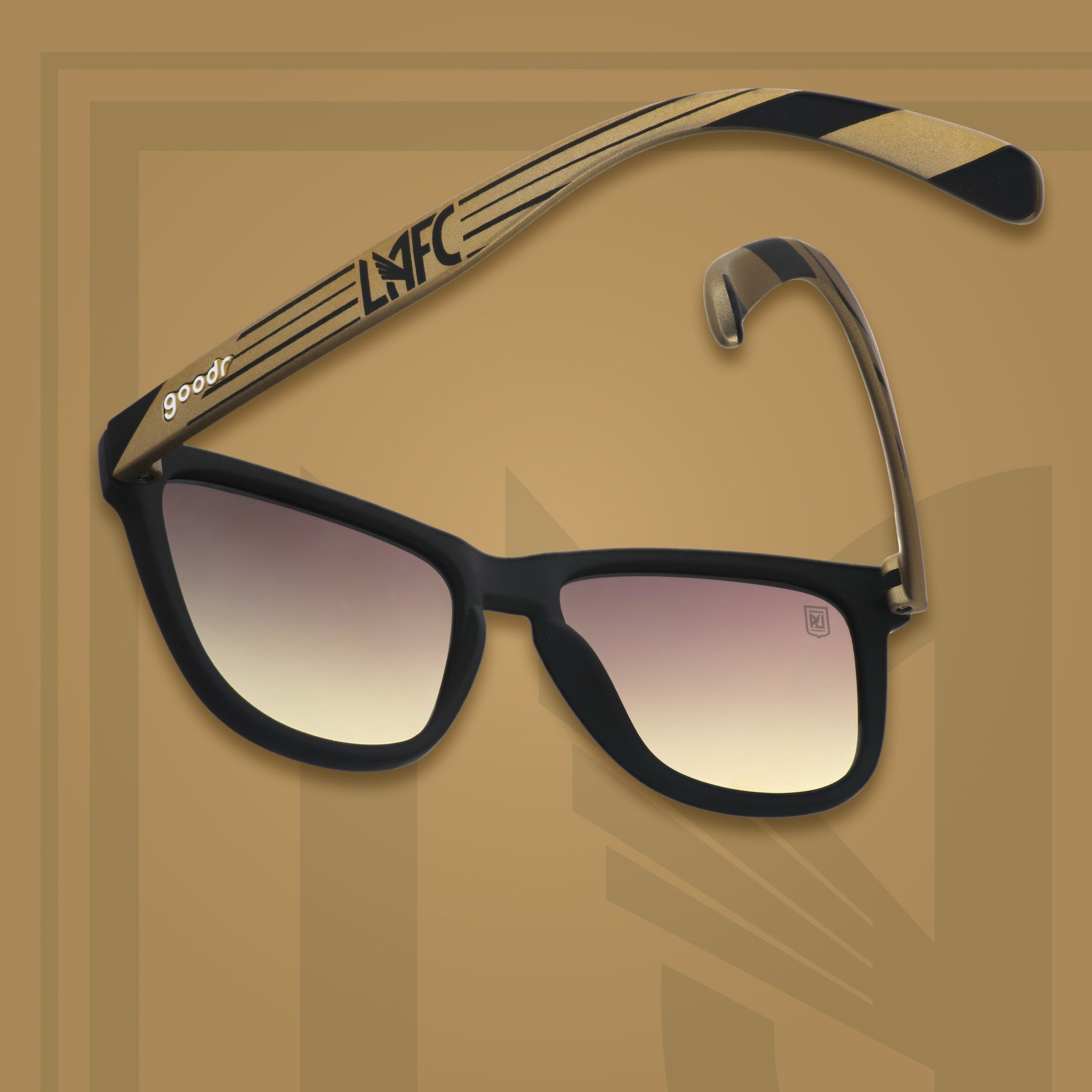 Black & Gold - Smooth Vacation Sunglasses