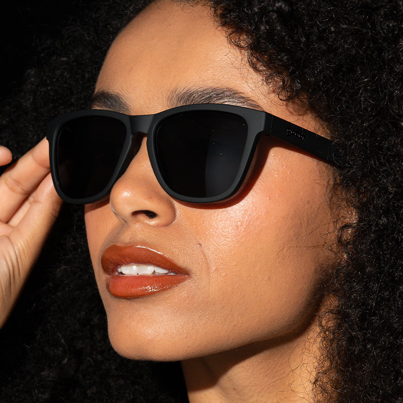 A Unicorn's Calamity - Simple Black Frame Sunglasses