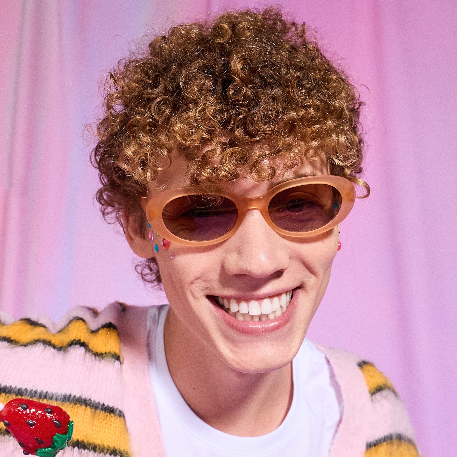 Windowsill Pie Bandit - Simple Shade Sunglasses
