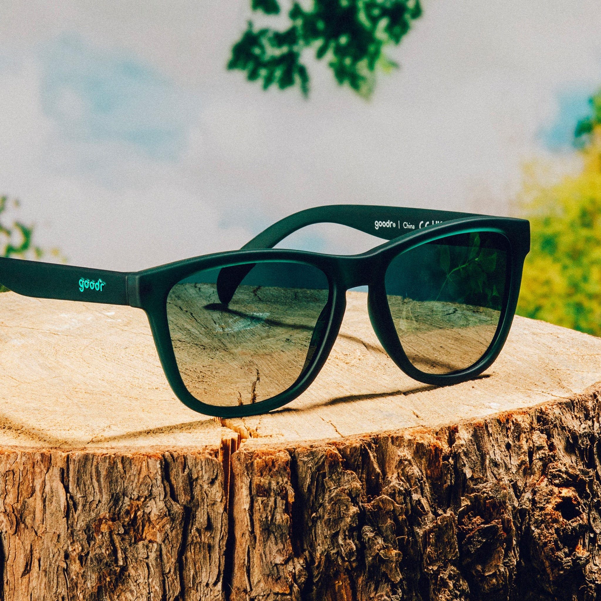 90s Sedan Style Icon - Smooth Trail Sunglasses