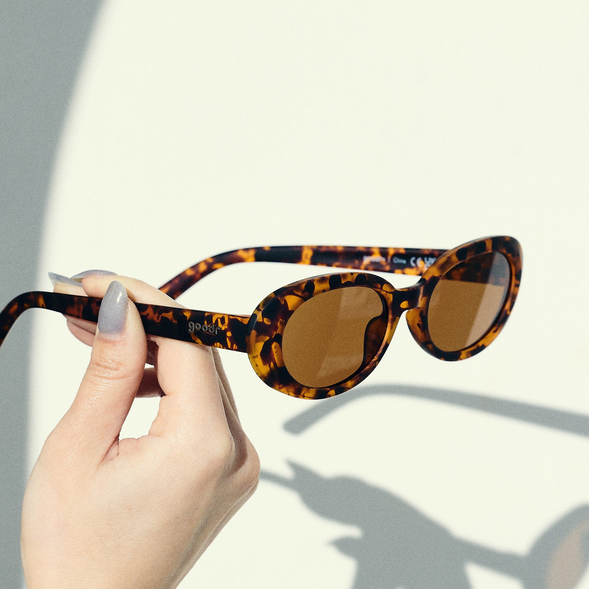 Karaoke Machine Solo - Beach Ready Driving Sunglasses