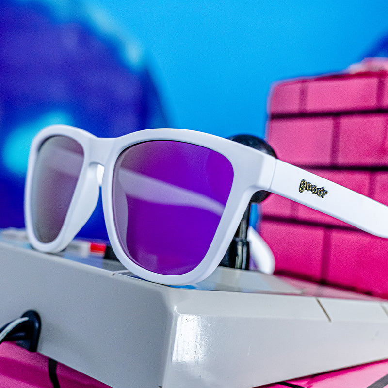 Side Scroll Eye Roll - Daily Travel Sunglasses
