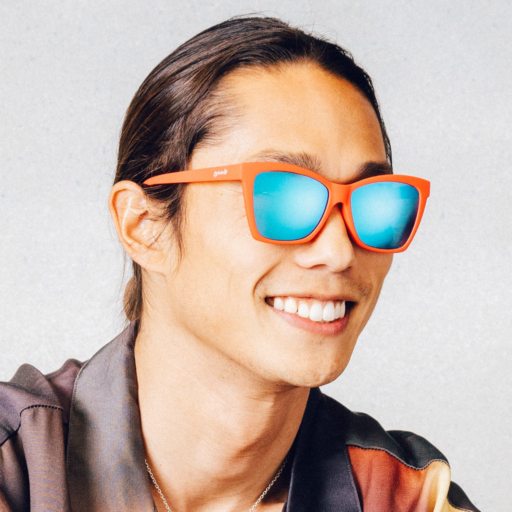 Kisses Canvas, Sells It for Fortune - Fresh Polarized Sunglasses