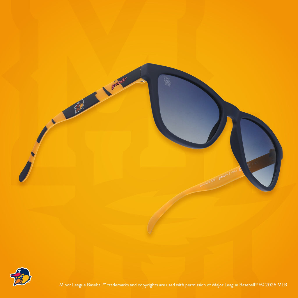 Mud Hens™ Mean Business - Smooth Wrap Sunglasses